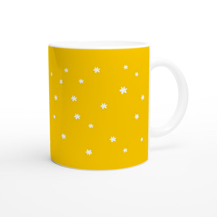 Tasse mit Sternenhimmel - sonnengelb/weiß