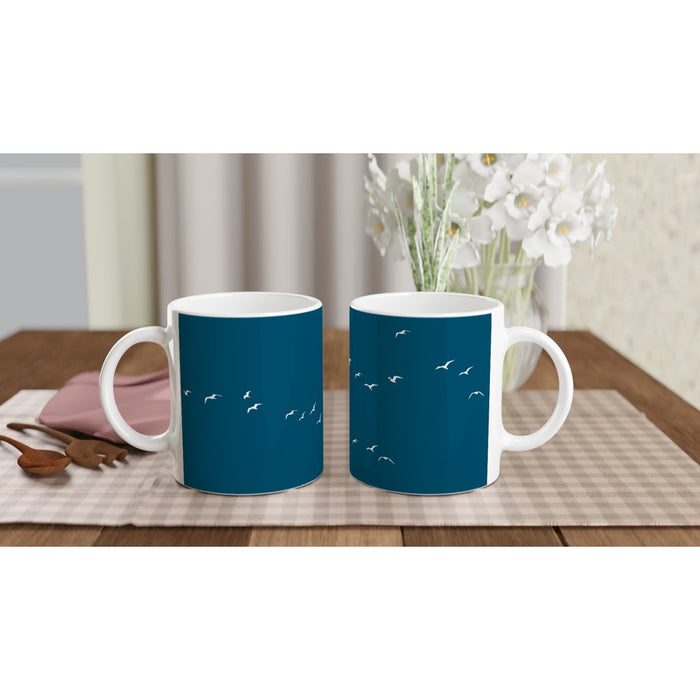 Tasse mit Vögeln - ozeanblau/weiß