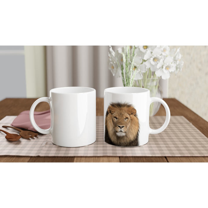 Tasse mit Löwe