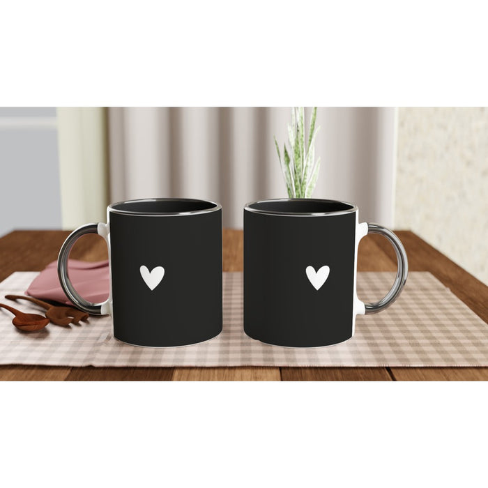 Tasse mit Herz - schwarz/weiß, verschiedene Farben