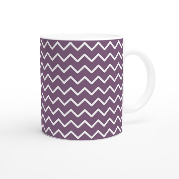 Tasse mit Zickzackmuster - pflaume/weiß